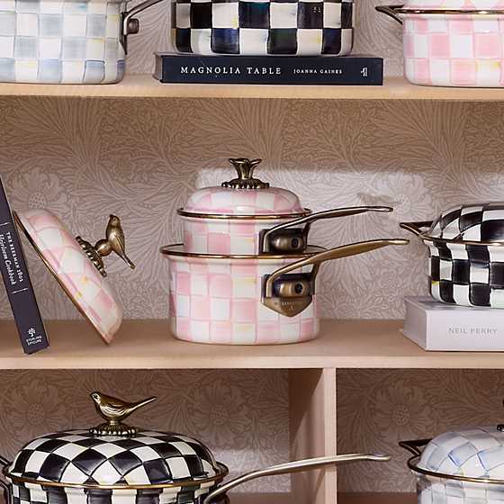Rosy Check 1 Qt. Saucepan