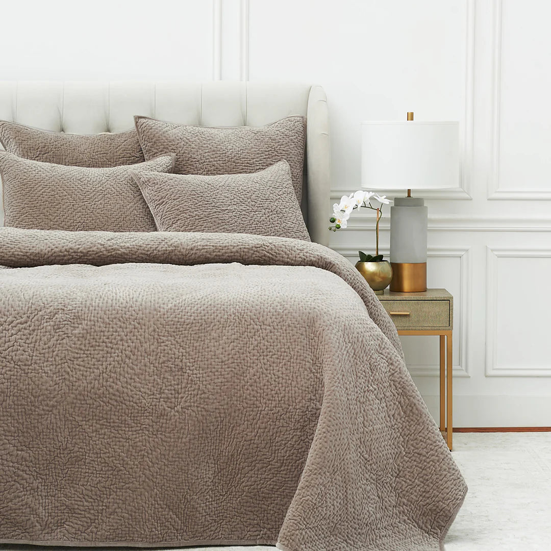French Grey Vela Quilt King