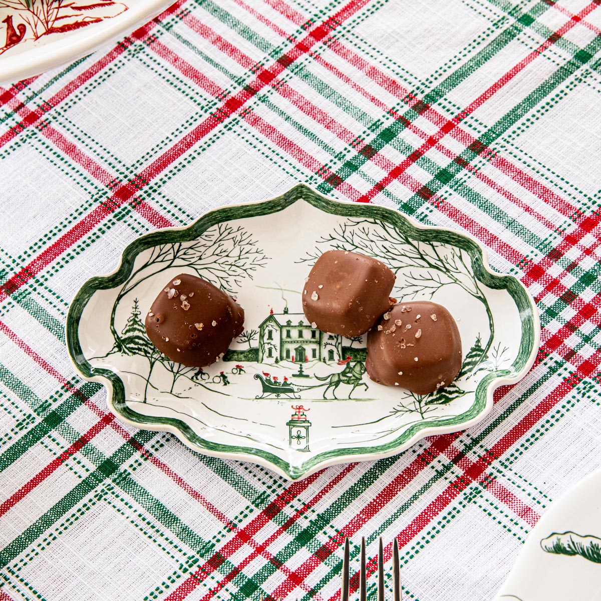 Evergreen Country Estate Winter Frolic 7” Tray