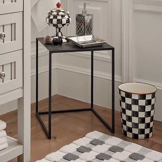 Courtly Check Curiosity Pot