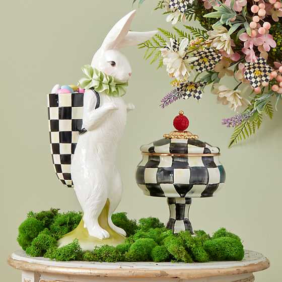 Courtly Check Curiosity Pot