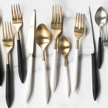 Ares Oro & White Five-Piece Place Setting