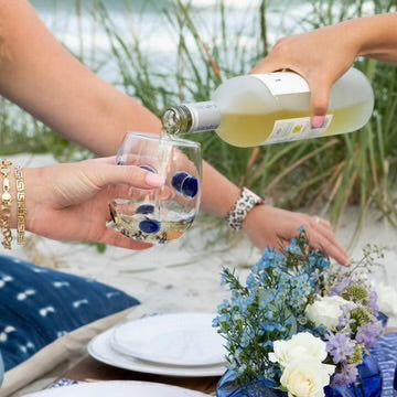 Drop Stemless Wine Glass, White