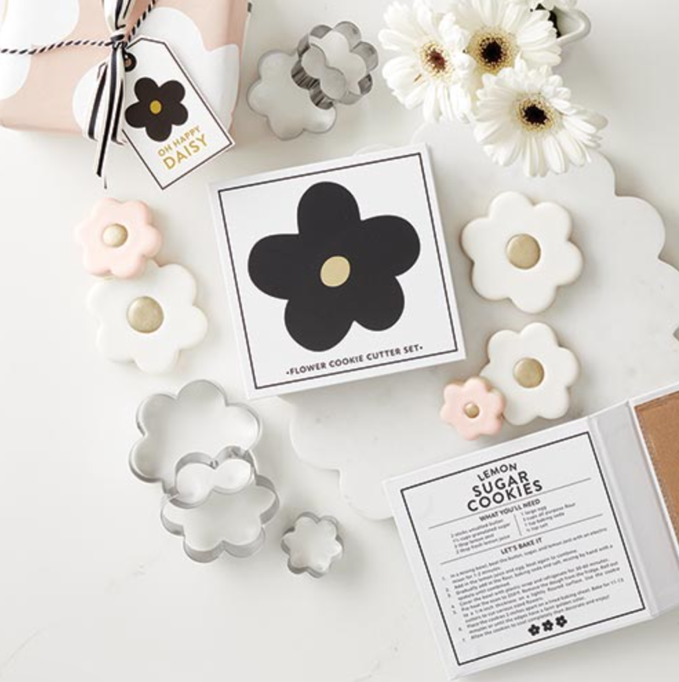 Daisy Cookie Cutter Set Book Box