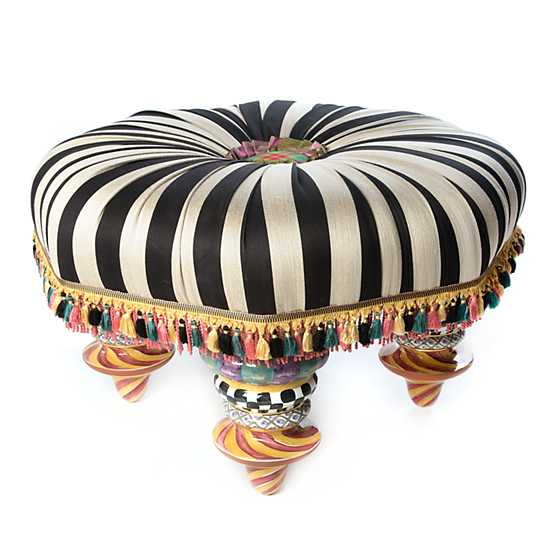 On Wall Street Setting Seat