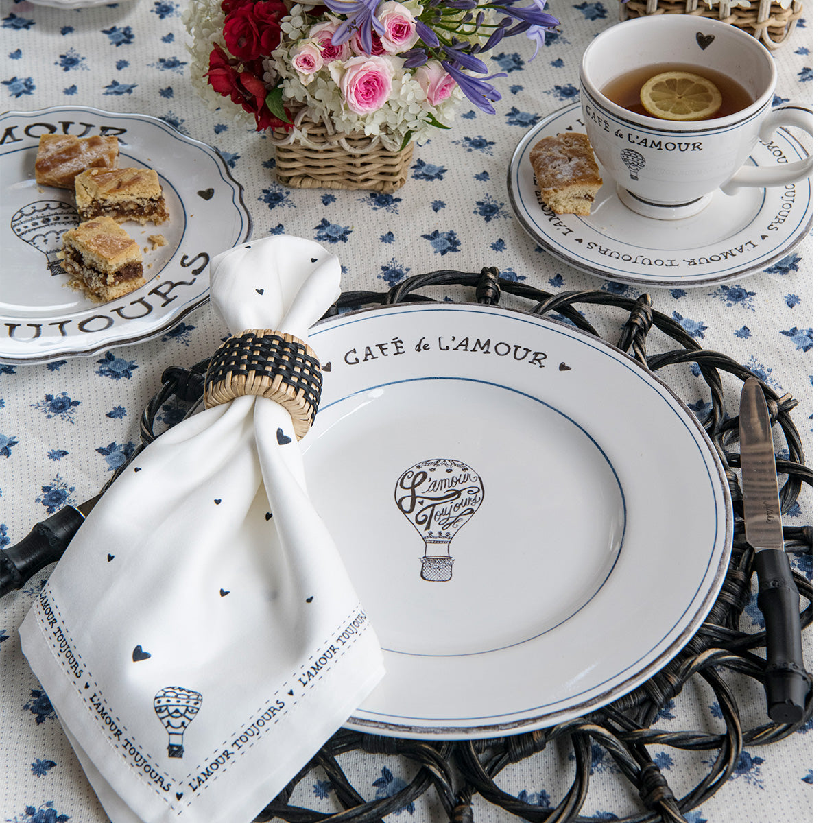 L'Amour Toujours Cofftea Cup