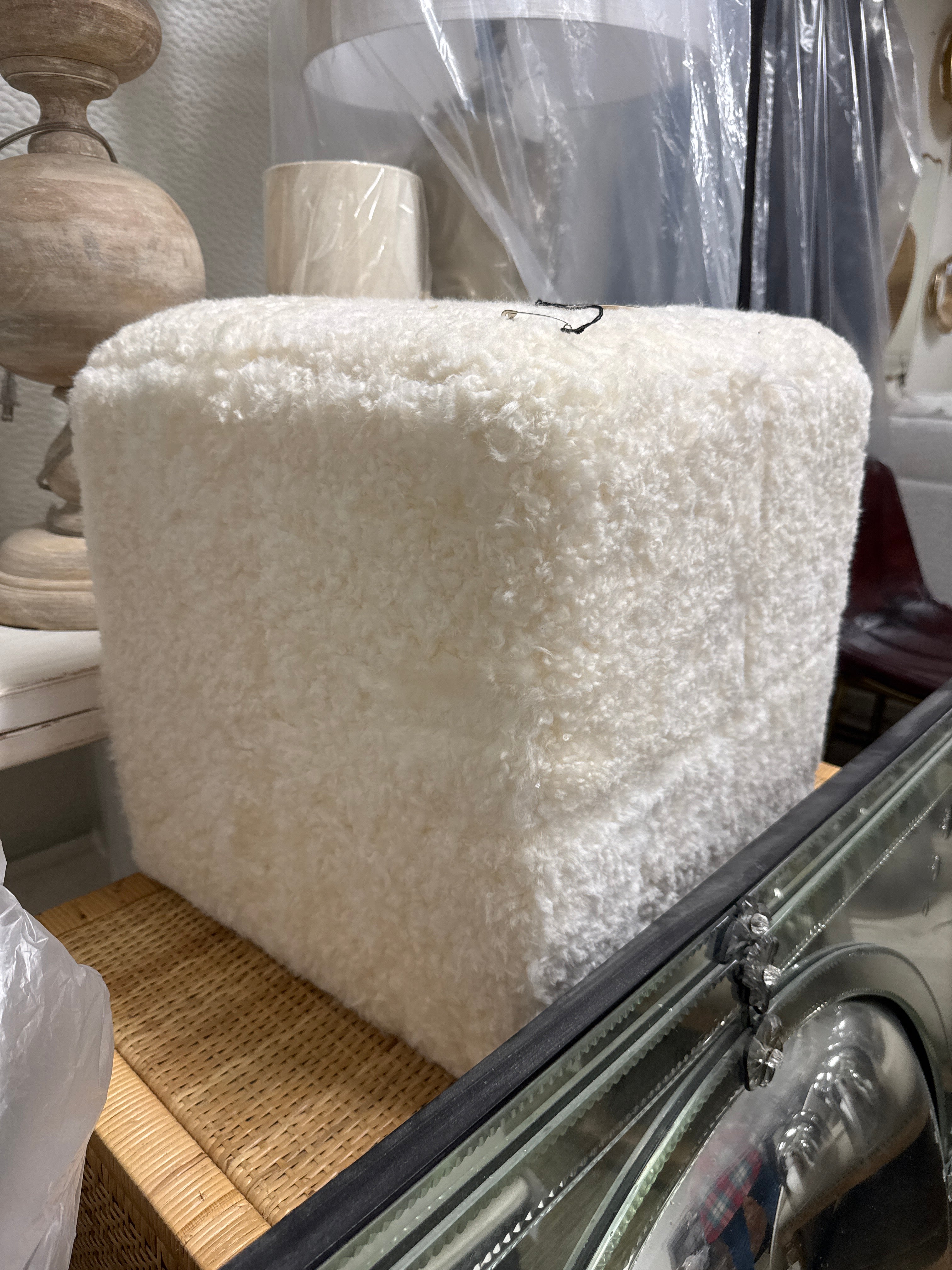 White Cube Fluff Foot Stool