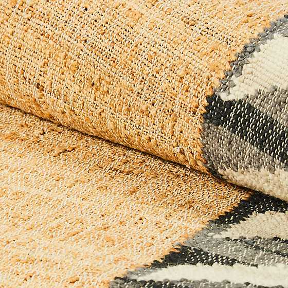 Jute Scalloped Black and White 2' x 3' Rug