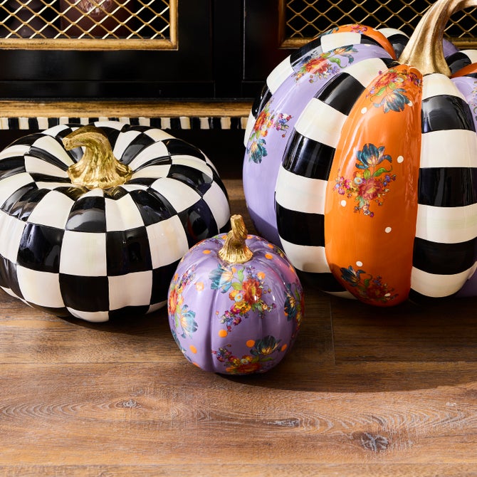 Violet Flower Market Small Pumpkin