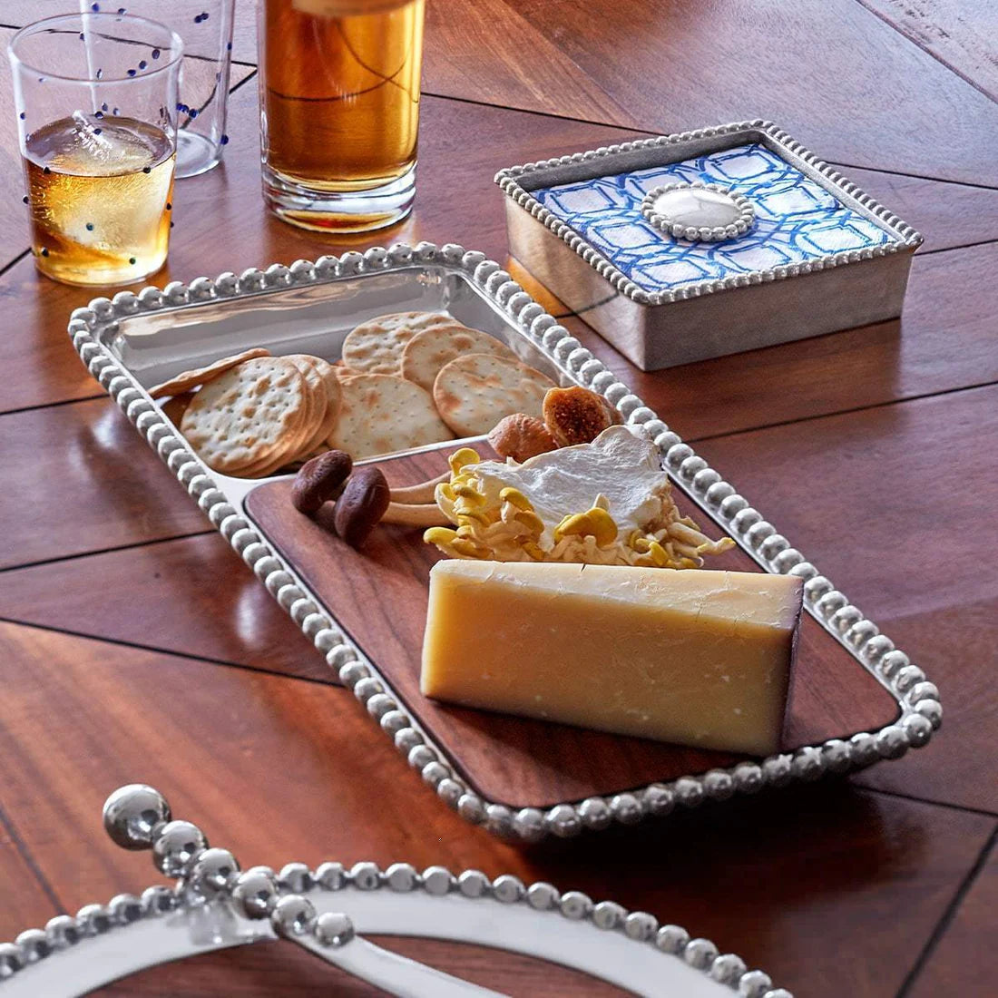 Pearled Round Cheese Board, Dark Wood