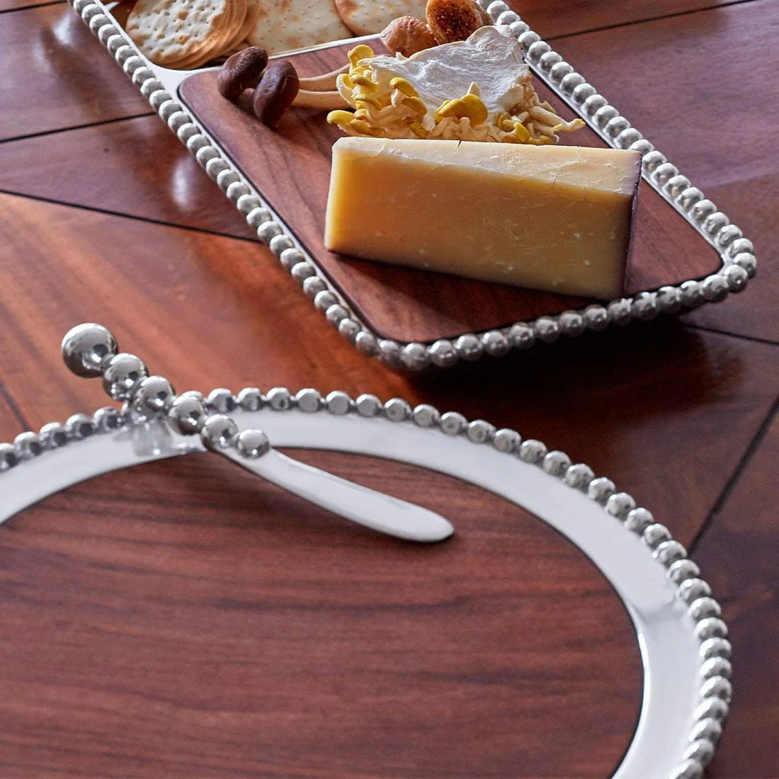 Pearled Round Cheese Board, Dark Wood