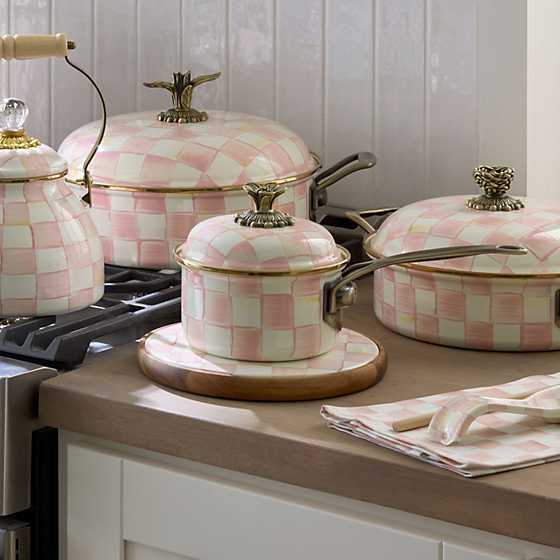 Rosy Check 1 Qt. Saucepan