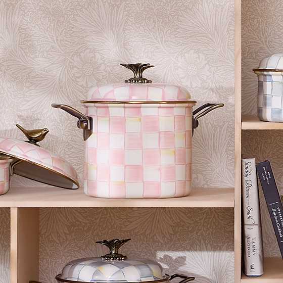 Rosy Check 7 Qt. Stockpot