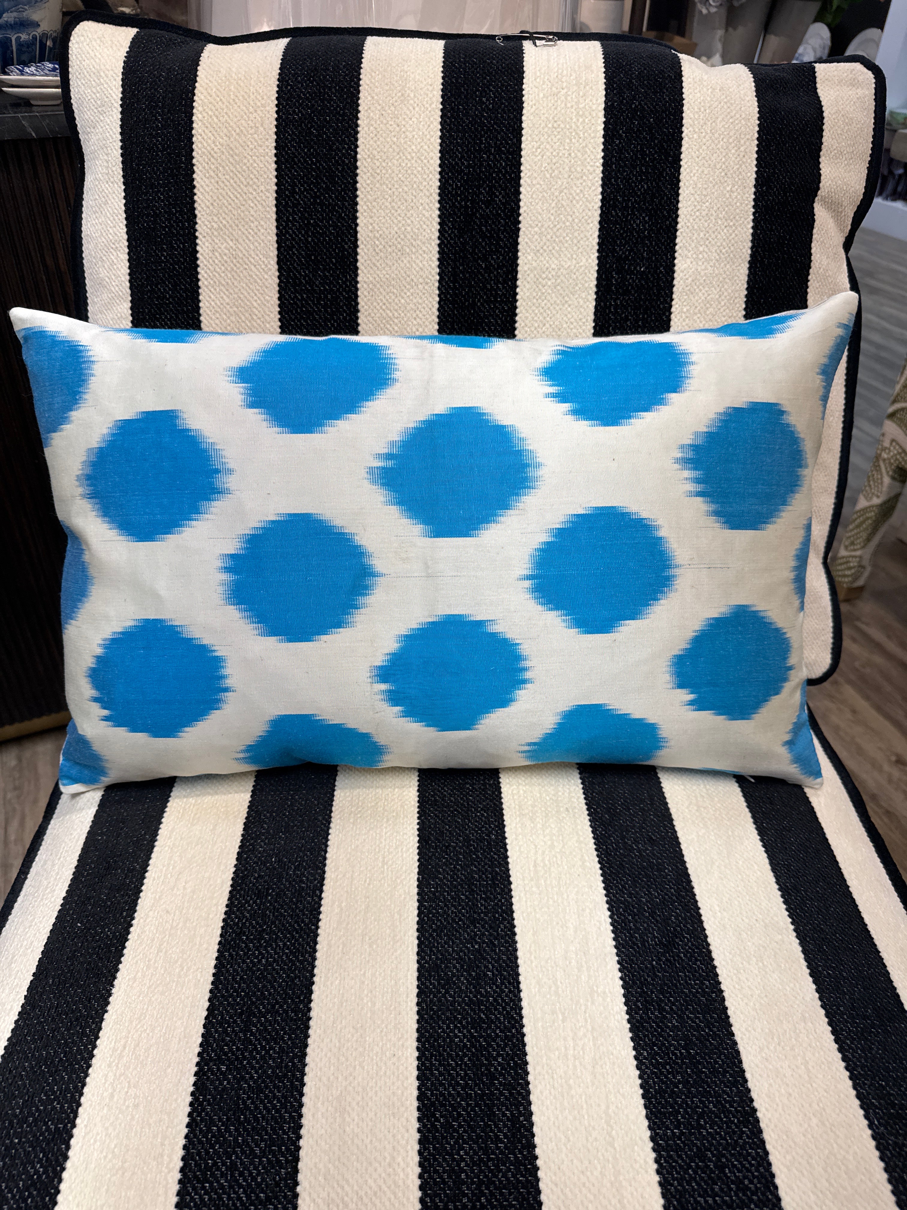 White w/ Turquoise Dots Pillow 15x22