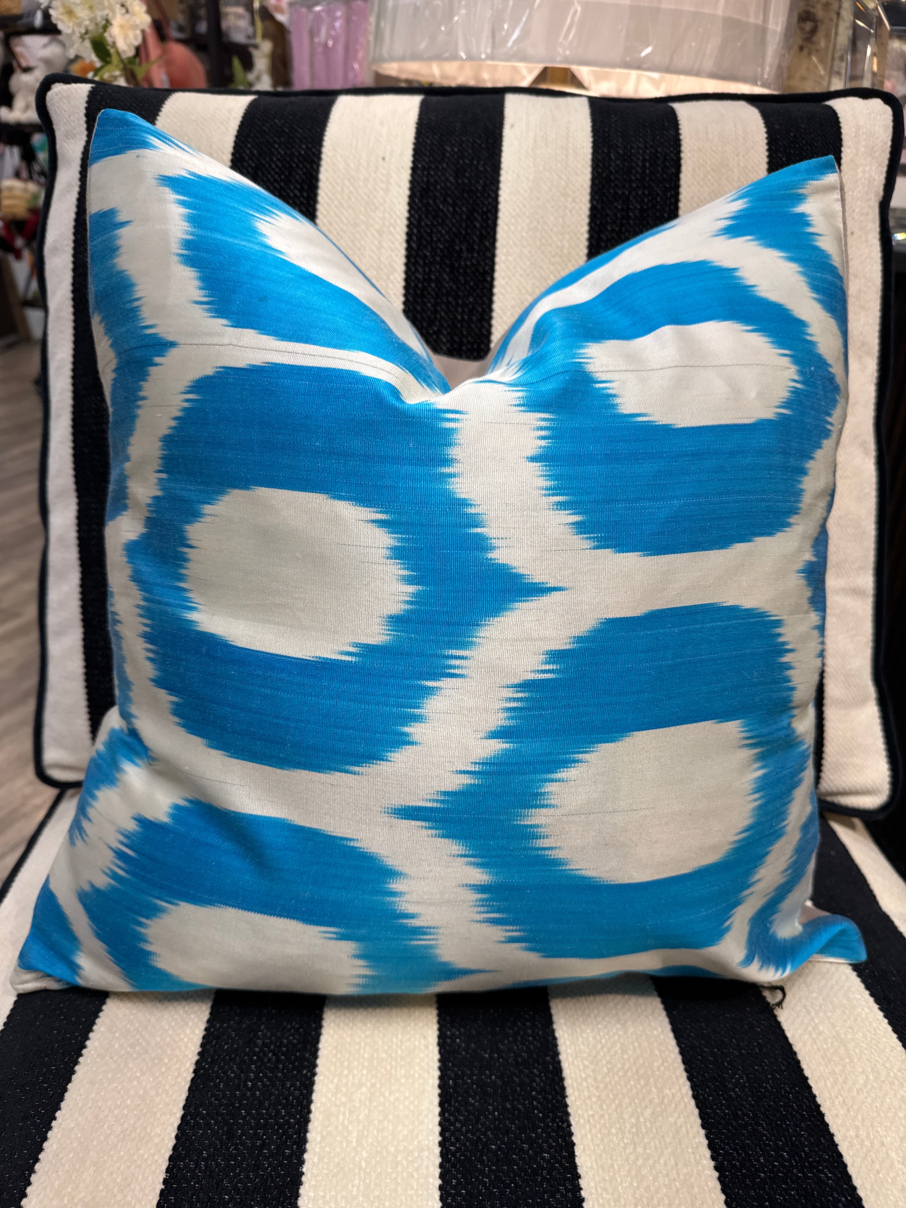 White w/ Turquoise Circles Pillow 20x20