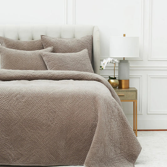French Grey Vela Quilt King