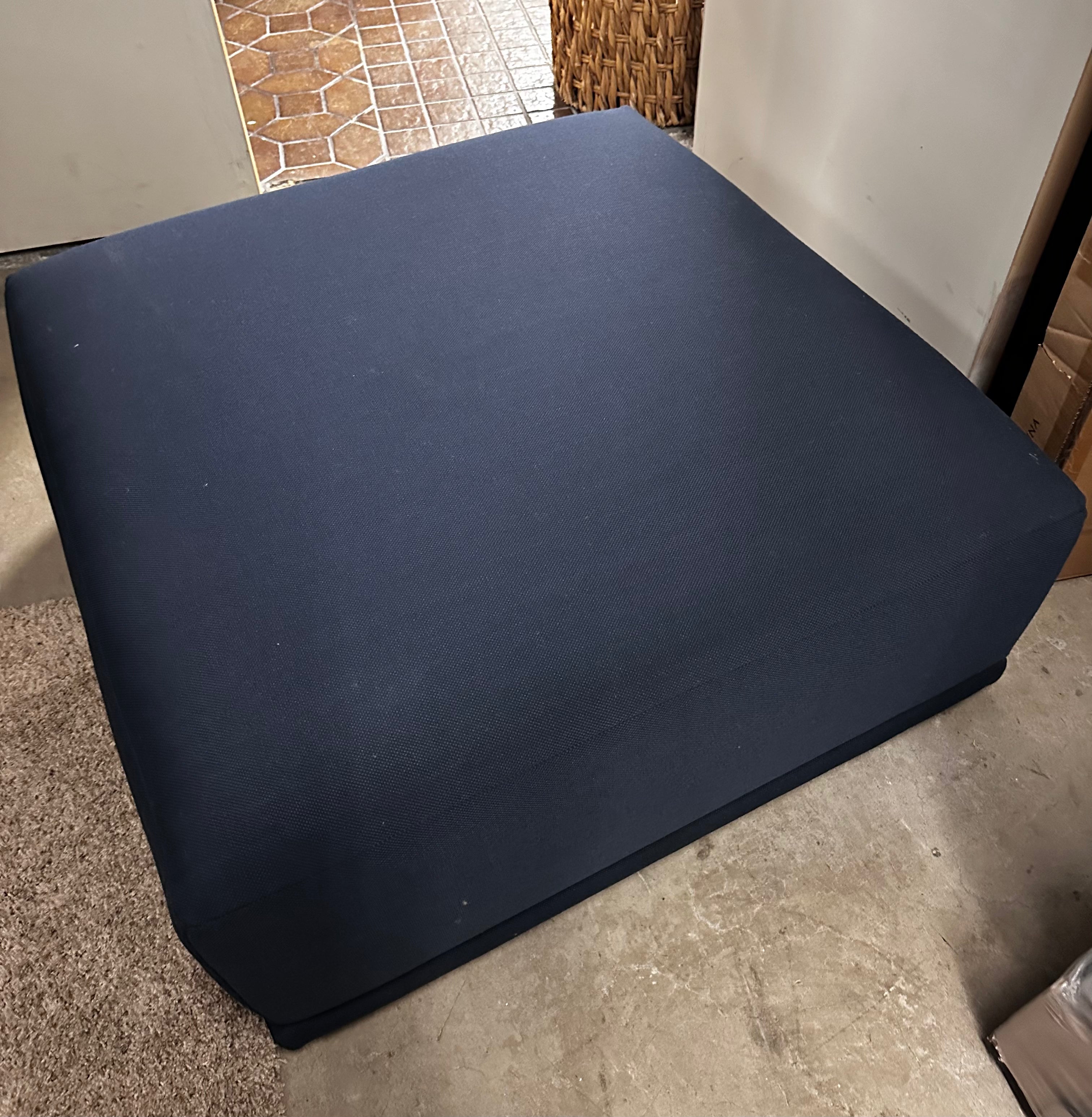 Muuto Sofa/Ottoman Blue
