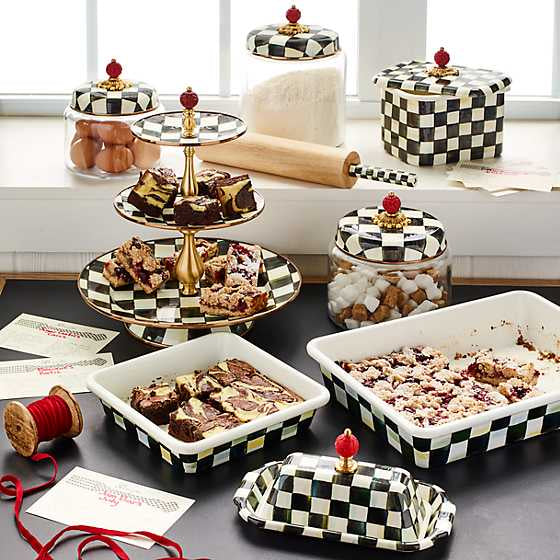 Courtly Check Enamel 3 Tier Sweet Stand