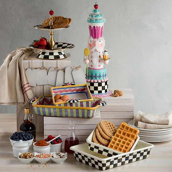 Courtly Check 9" x 13" Baking Pan