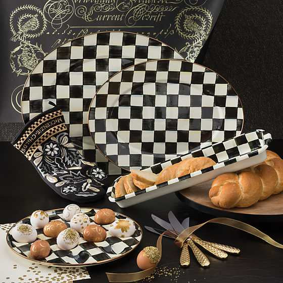Courtly Check Medium Oval Platter