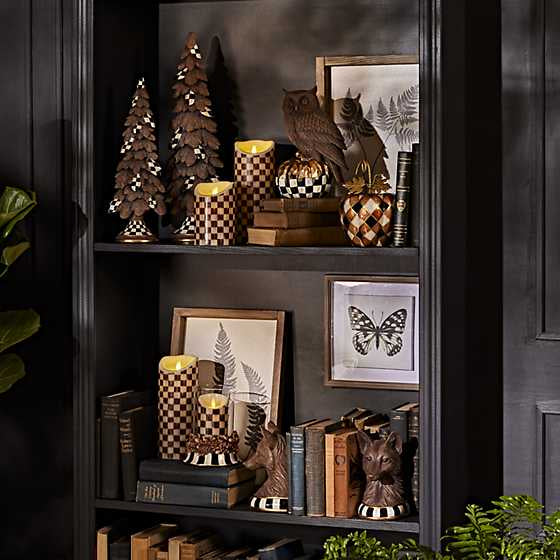 Courtly Check Flicker 8" Pillar Candle