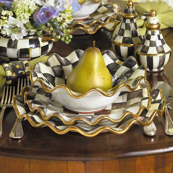 Courtly Check Ceramic Fluted Dessert Plate