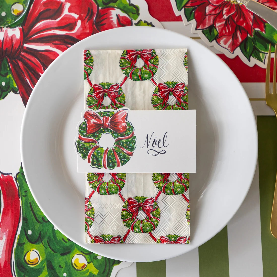 Holiday Wreath Guest Napkin