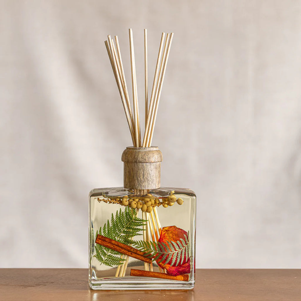 Spicy Apple 13 oz Botanical Diffuser