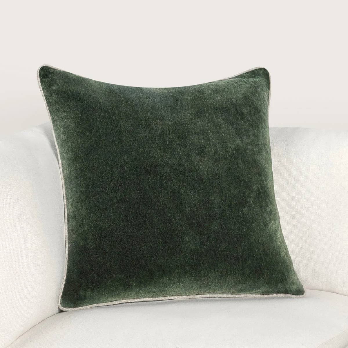SLD Heirloom Velvet - Forest Green 18x18