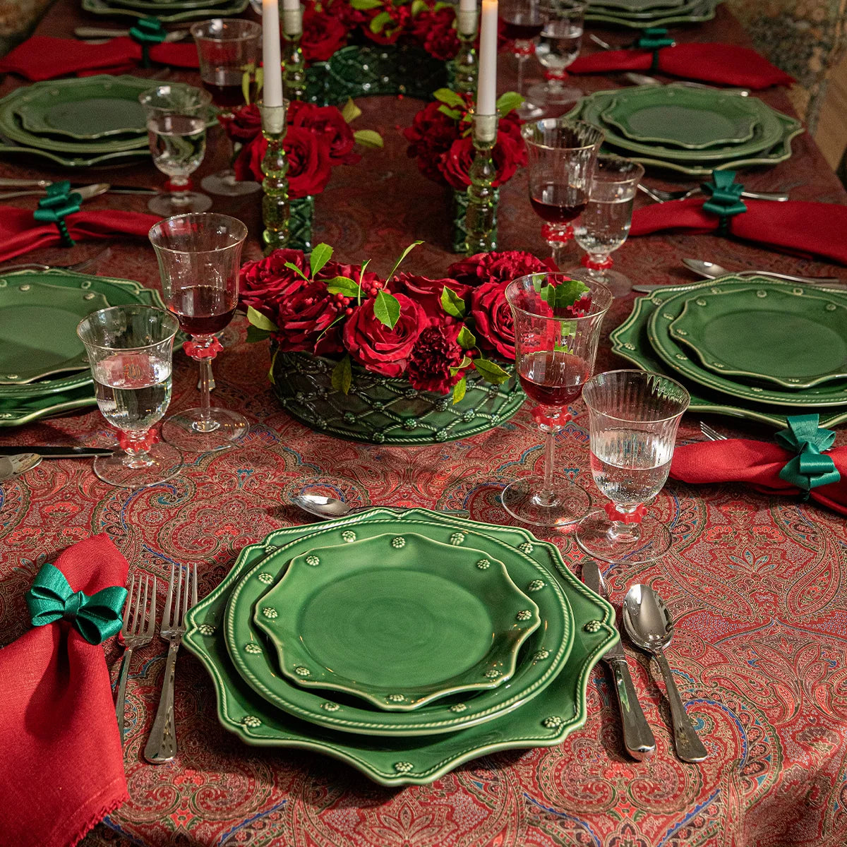 Scalloped Charger/Platter - Basil