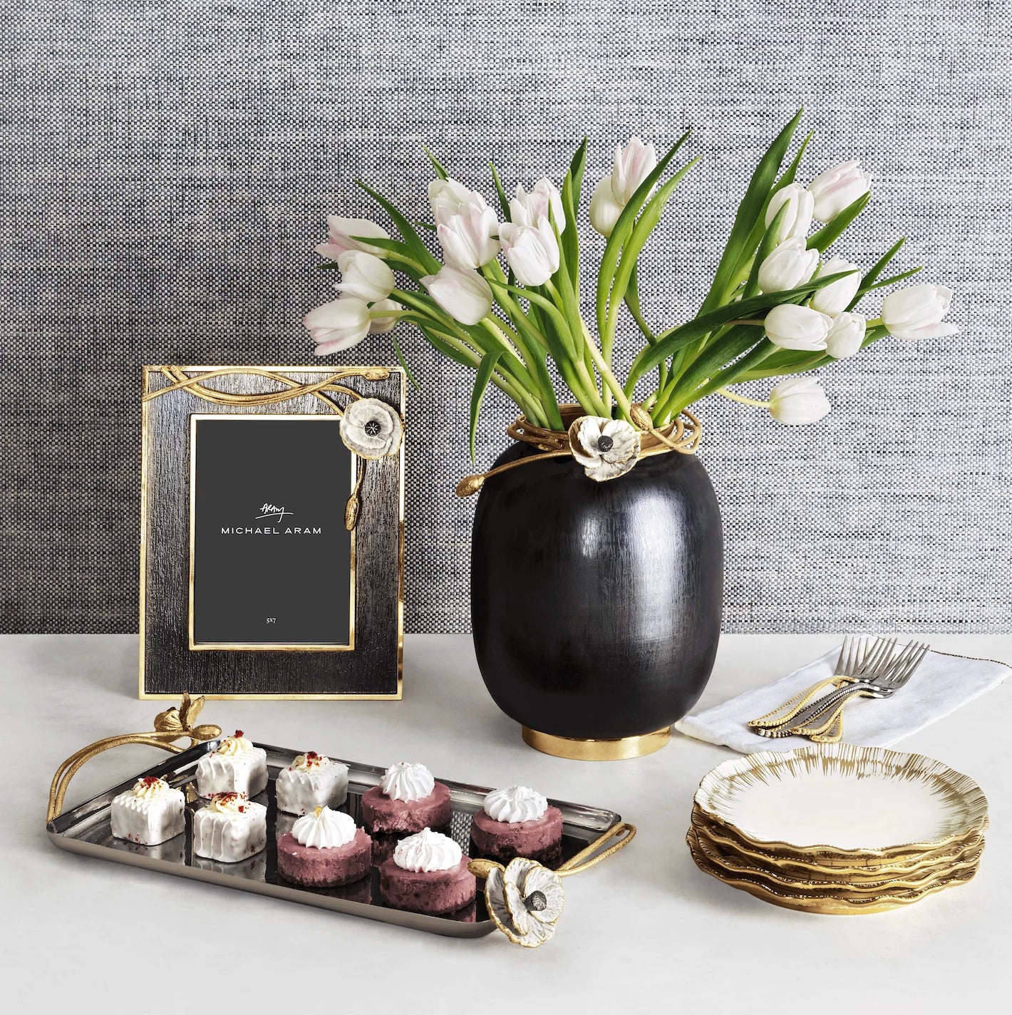 Anemone Tidbit Plate Set