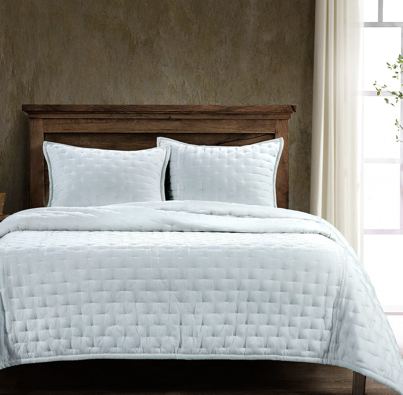 Stella Faux Silk Velvet King Quilt Ice Blue