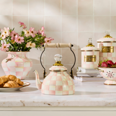 Rosy Check 1 Quart Tea Kettle